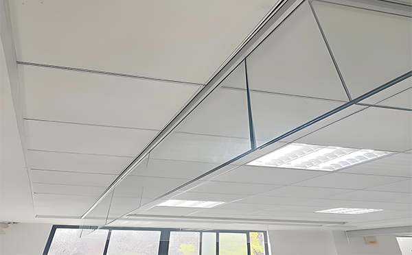 洛浦玻璃挡烟垂壁