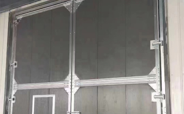 洛浦兰州厂房洛浦工业门选购与使用指南：打造高效安全的生产环境