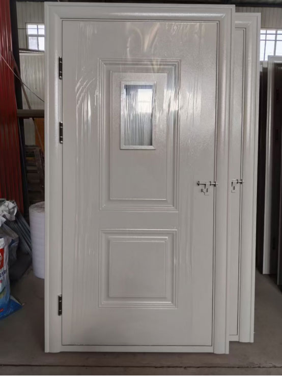 洛浦学校教室门