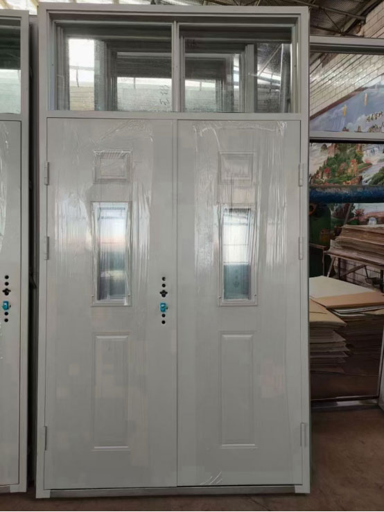 洛浦学校教室门