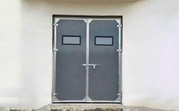 洛浦工业门在高温作业区域的运行表现