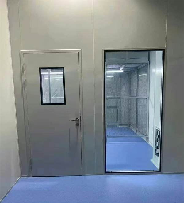 学校教学楼完成洛浦防火门标准化安装